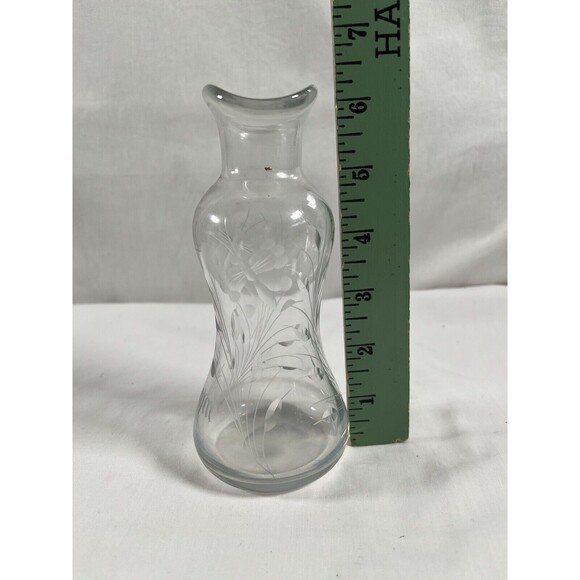Vintage Crystal Etched Glass Handcrafted Oil Vinegar Bottle No Stopper Signed - Picture 4 of 11
